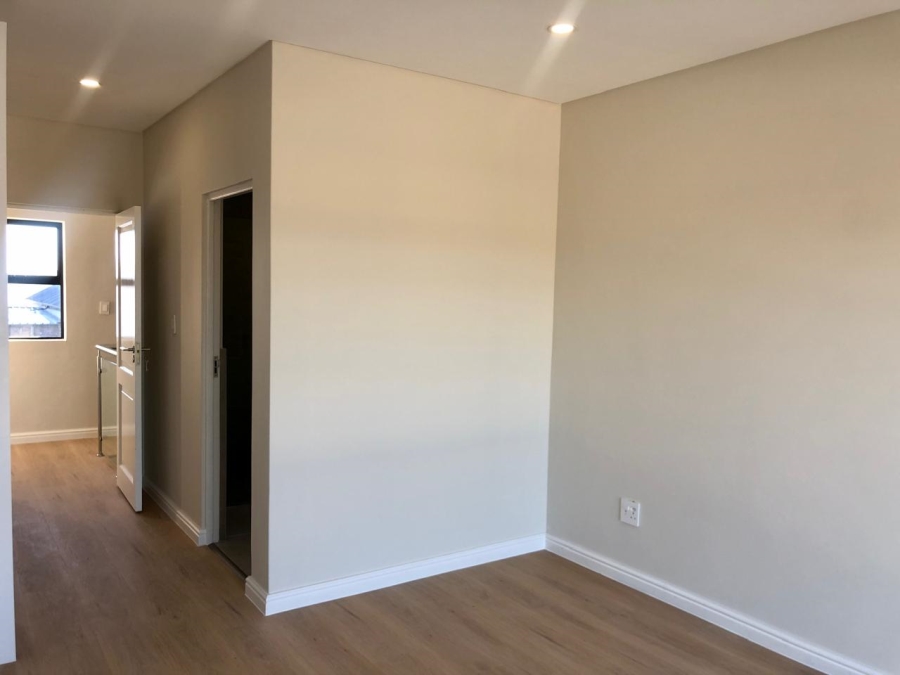 2 Bedroom Property for Sale in Sandown Western Cape